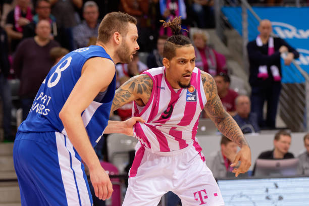 队的战术体 队的战术体